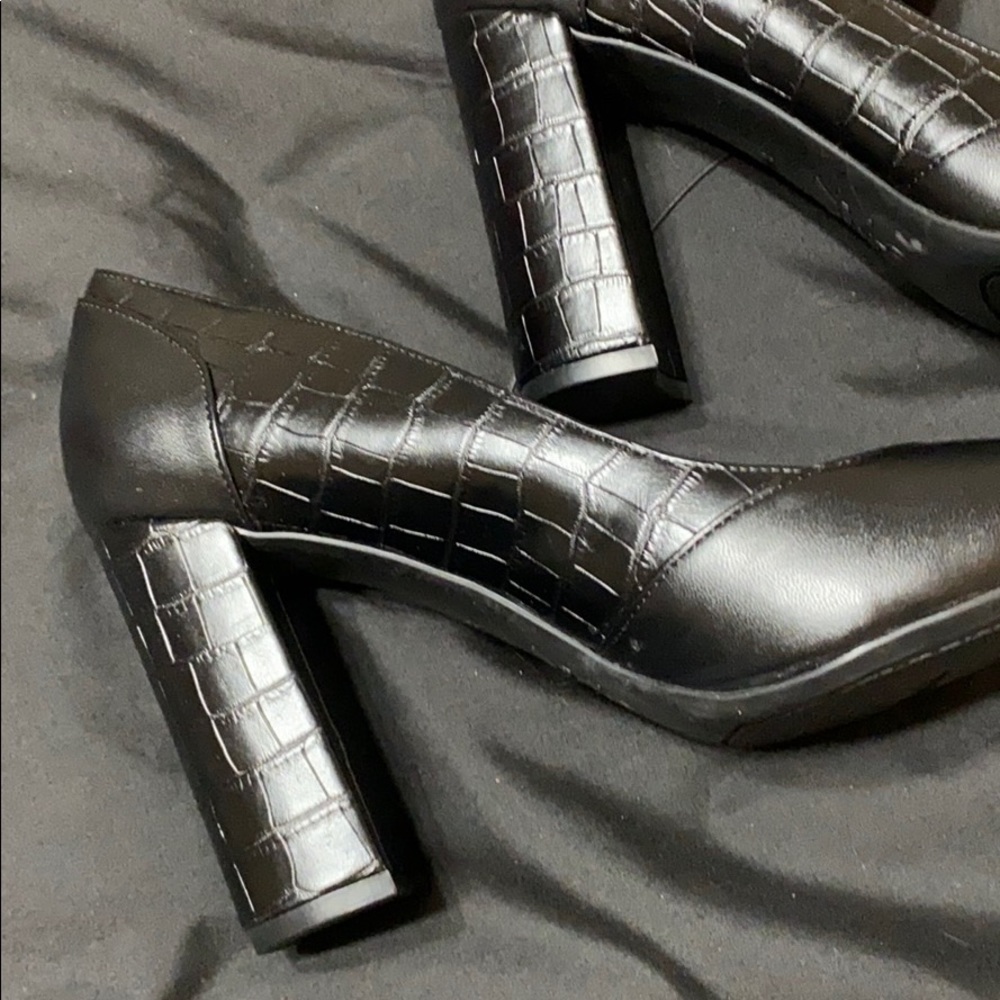 NEW - Nine West Heels